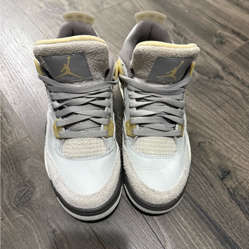 KIDS SIZE 6 fits womens 7-7.5 Jordan 4
